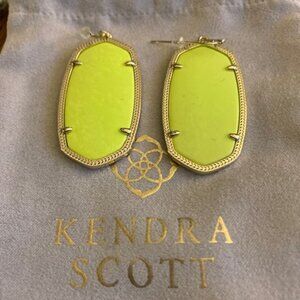 Kendra Scott Neon yellow Danielle earrings - New